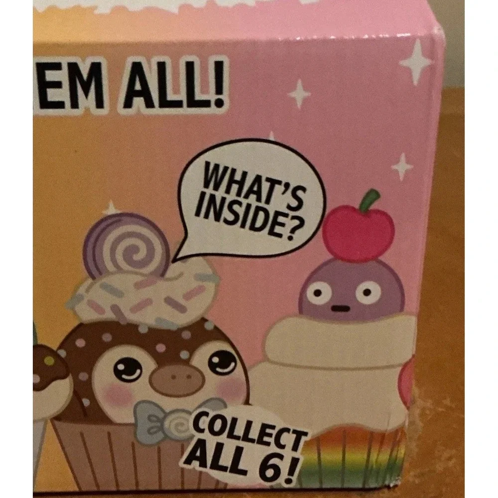 Moriah‎ Elizabeth Cupcake Plushie 2.5-Inch  Pack [1 RANDOM Figure]